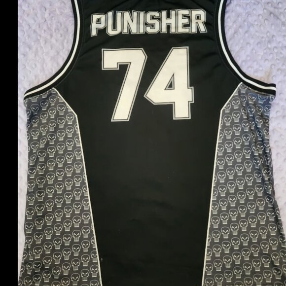 Marvel Punisher Jersey - XL - Picture 3 of 6